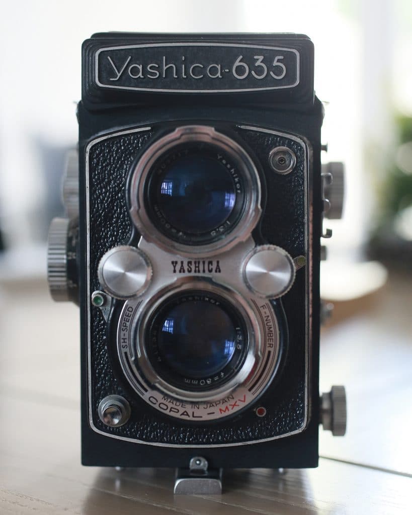 Yashica 635 TLR review.