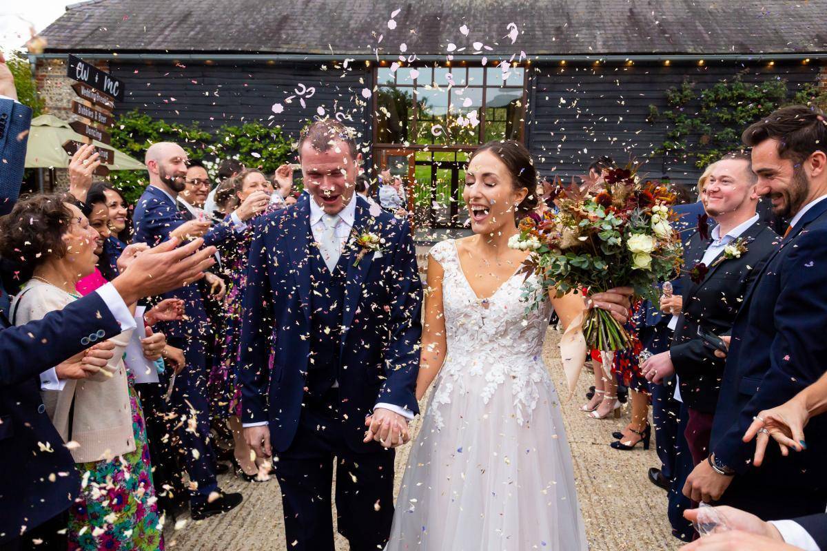 Confetti t Upwaltham Barns